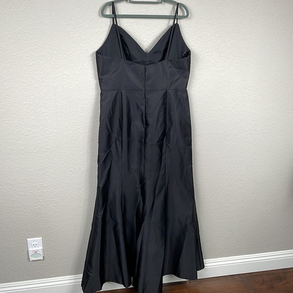 NWT Alfred Sung D758 Bridesmaid Dress Black Satin Maxi Trumpet Slit Sz 18 - Picture 4 of 10